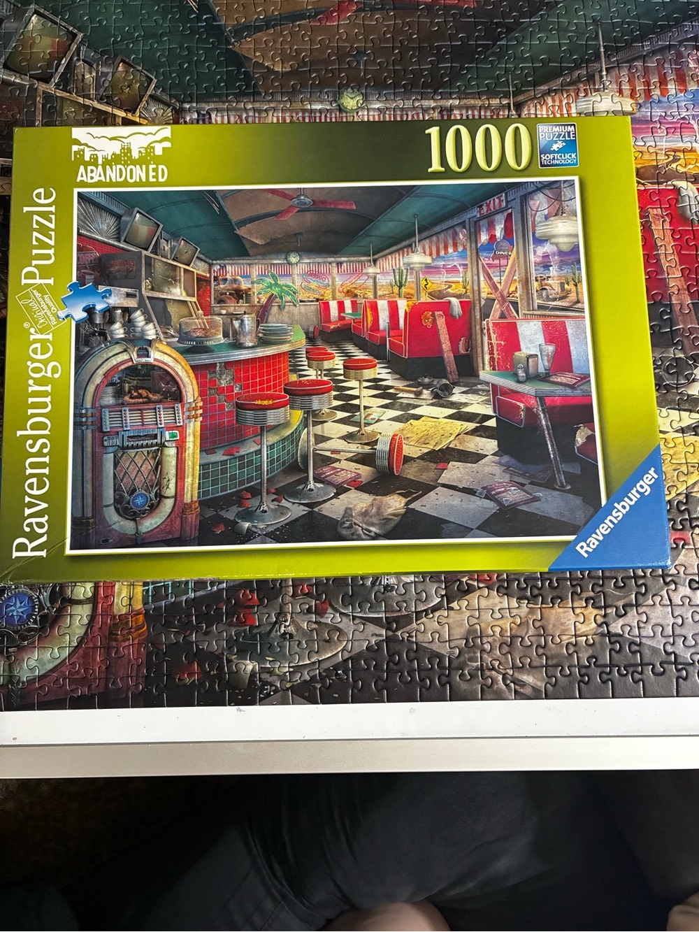 Ravensburger Abandoned Series: Decaying Diner